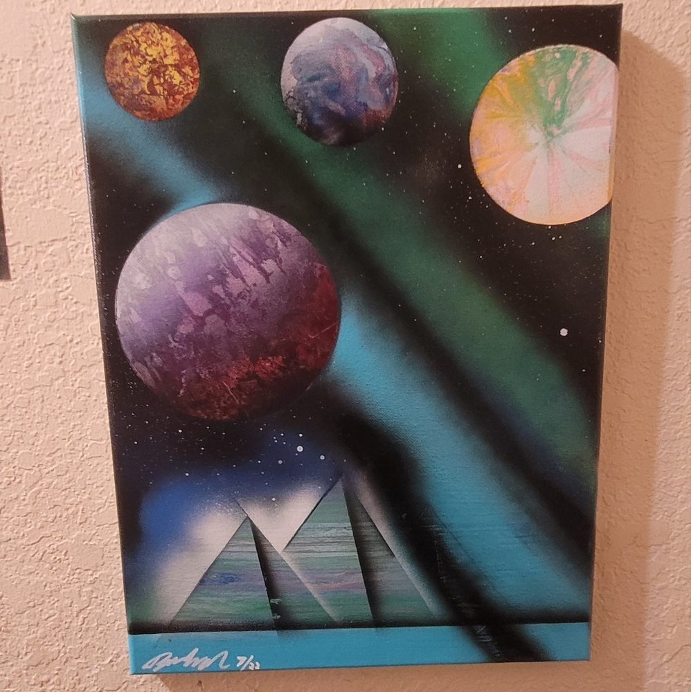 🌟spray paint art!! 🌟 Planets !! With pyramids!!!